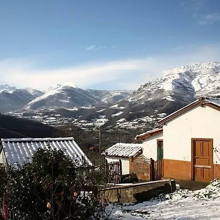 Vive Asturias En Casa De Aldea Buhardilla Tipica Campomanes