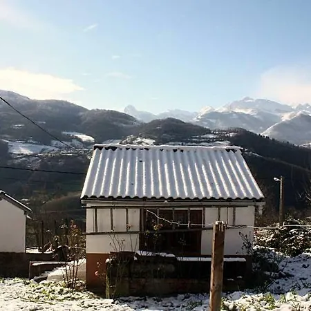Holiday home Vive Asturias En Casa De Aldea Buhardilla Tipica *